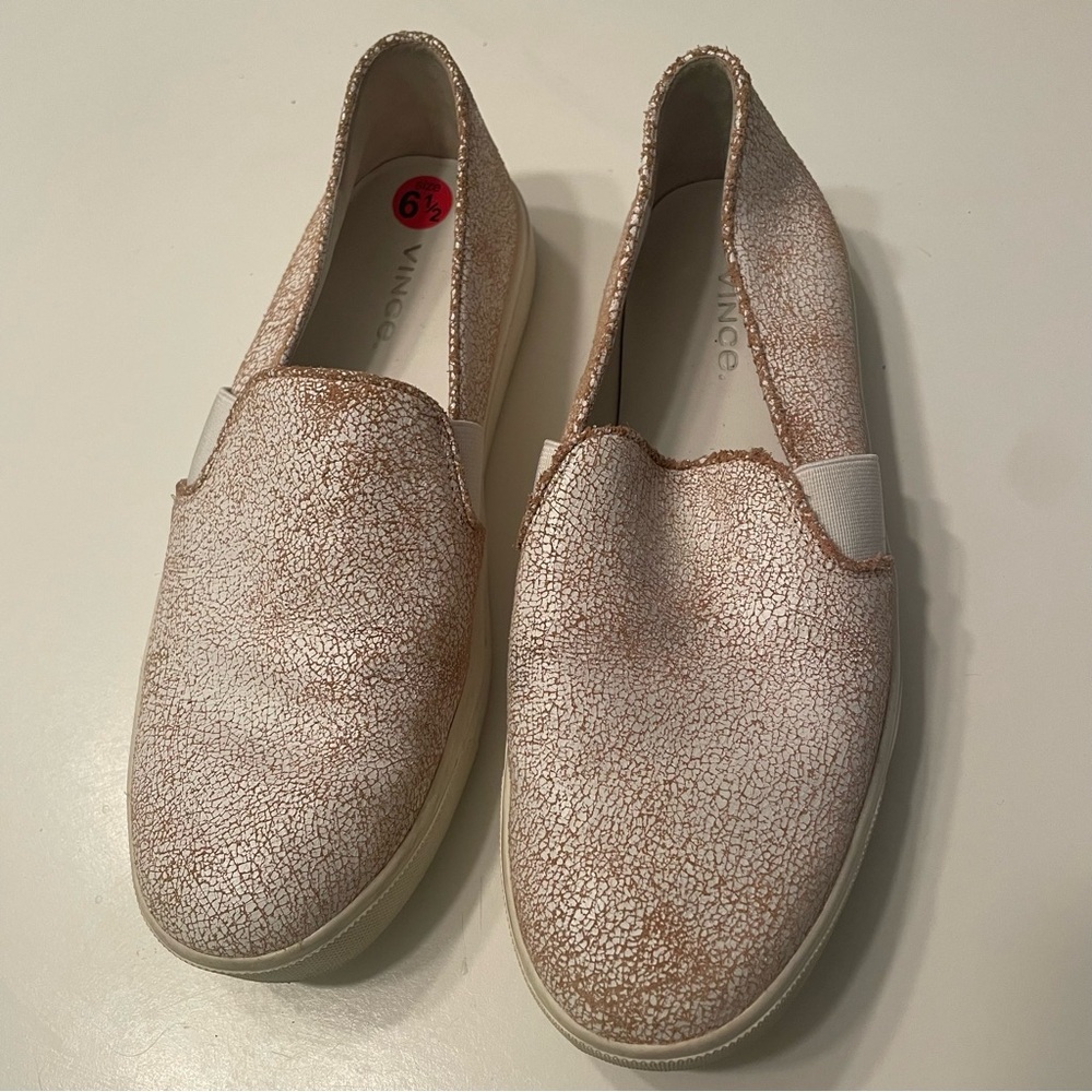 Vince crackle flat